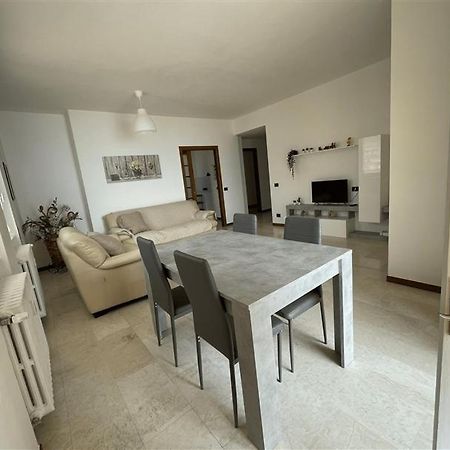 Iseolakerental - Casa Pluto Lovere Exterior foto